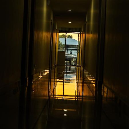 Hotel Aldora Airport Residency Nedumbassery Exterior foto