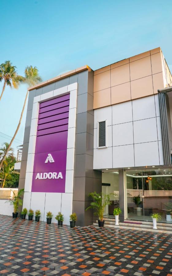 Hotel Aldora Airport Residency Nedumbassery Exterior foto