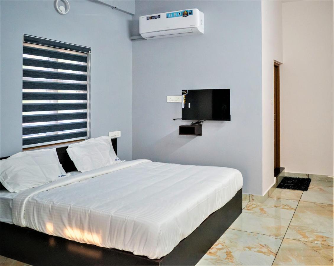 Hotel Aldora Airport Residency Nedumbassery Exterior foto