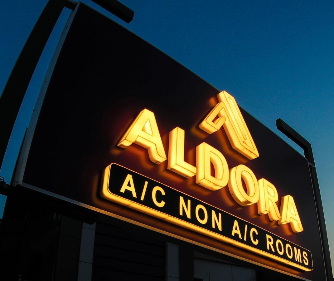 Hotel Aldora Airport Residency Nedumbassery Exterior foto