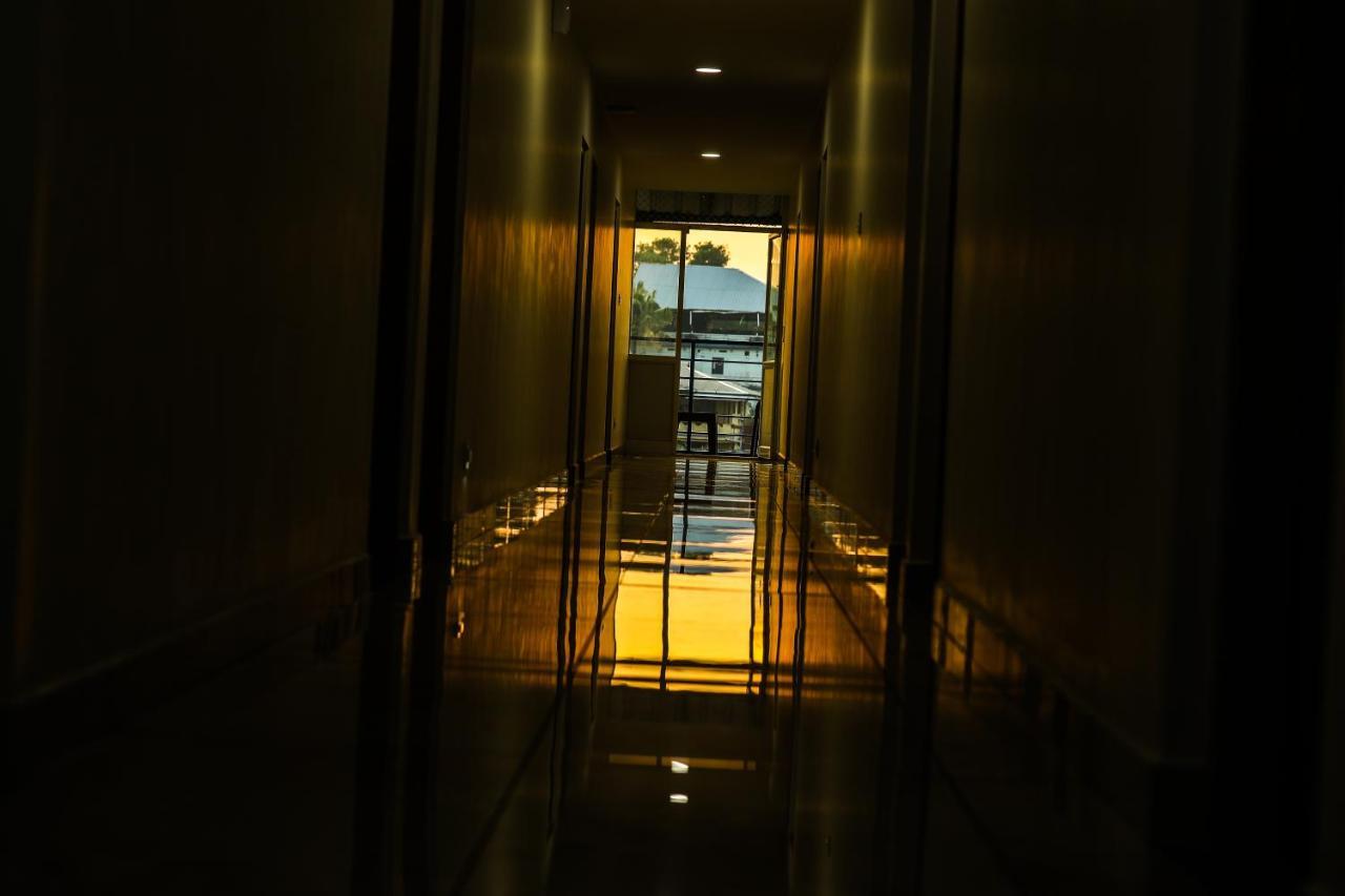 Hotel Aldora Airport Residency Nedumbassery Exterior foto