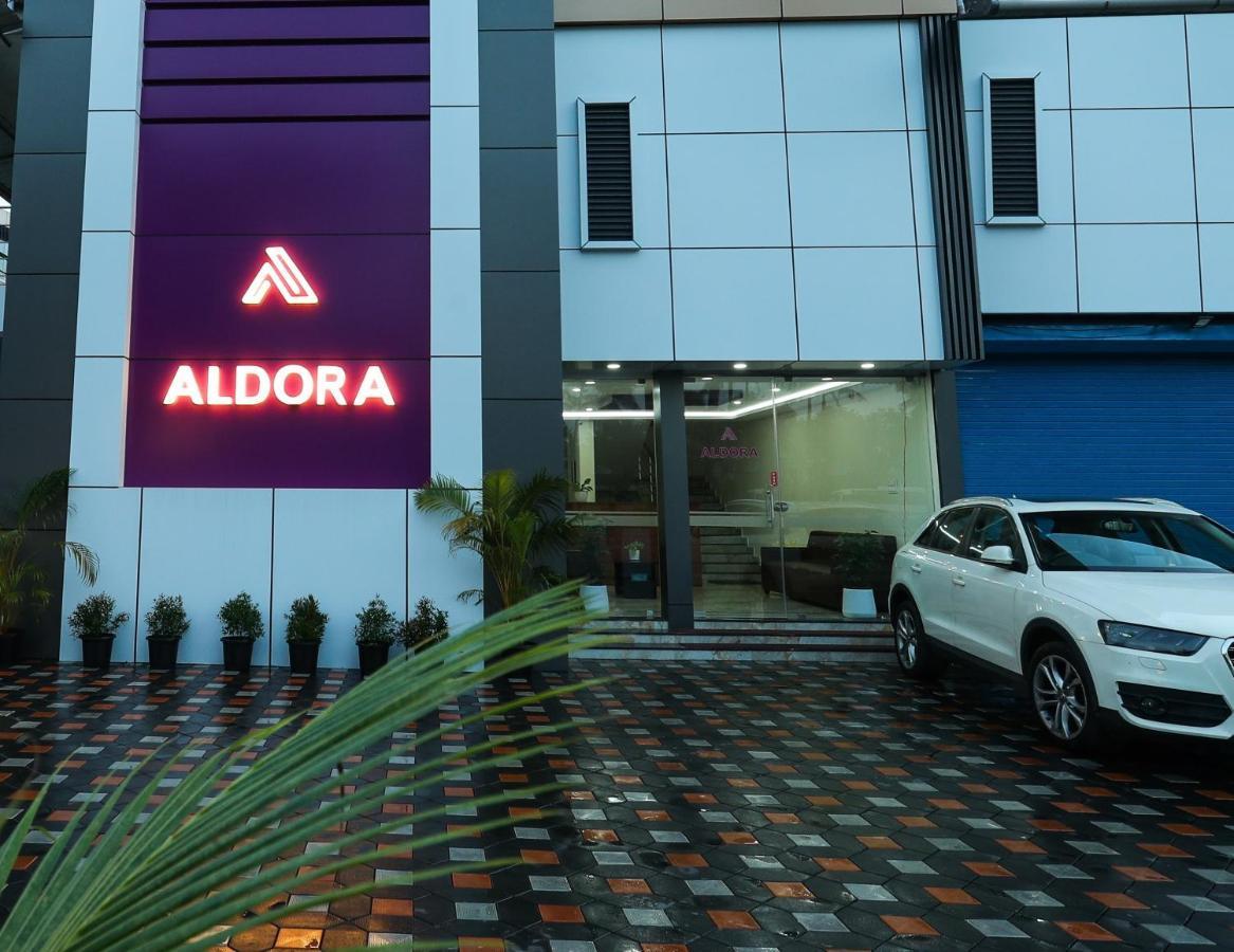 Hotel Aldora Airport Residency Nedumbassery Exterior foto