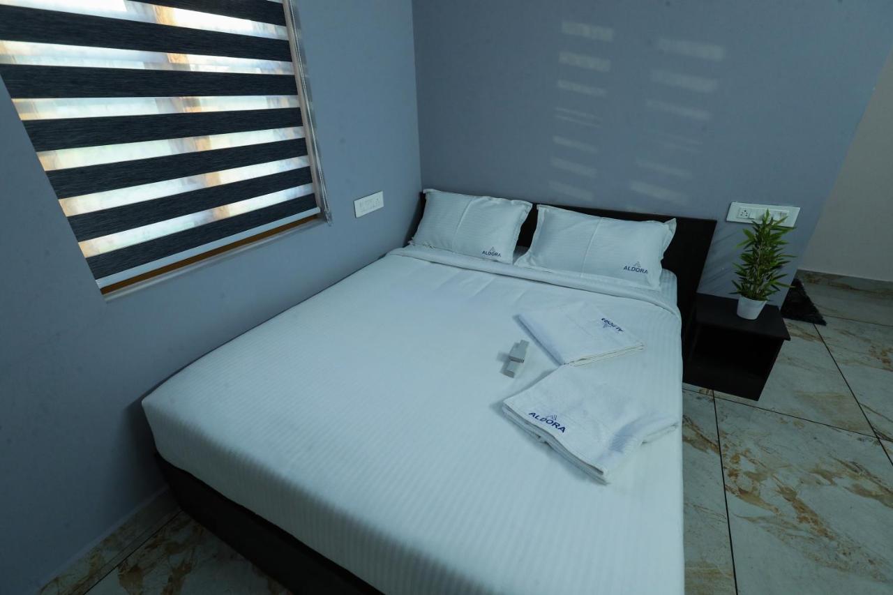 Hotel Aldora Airport Residency Nedumbassery Exterior foto
