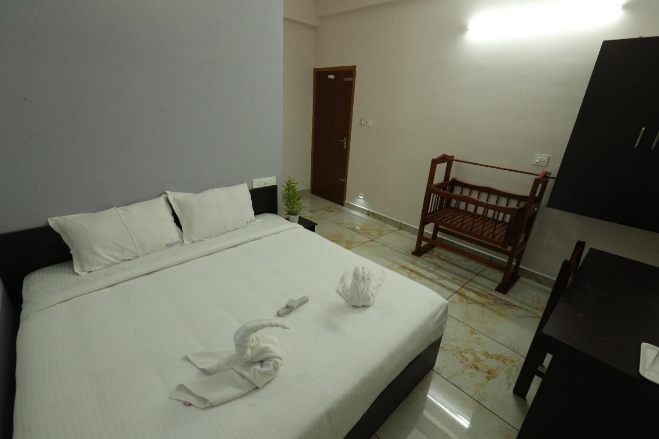 Hotel Aldora Airport Residency Nedumbassery Exterior foto