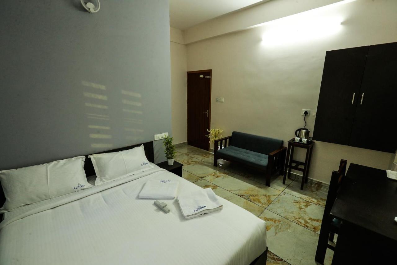 Hotel Aldora Airport Residency Nedumbassery Exterior foto