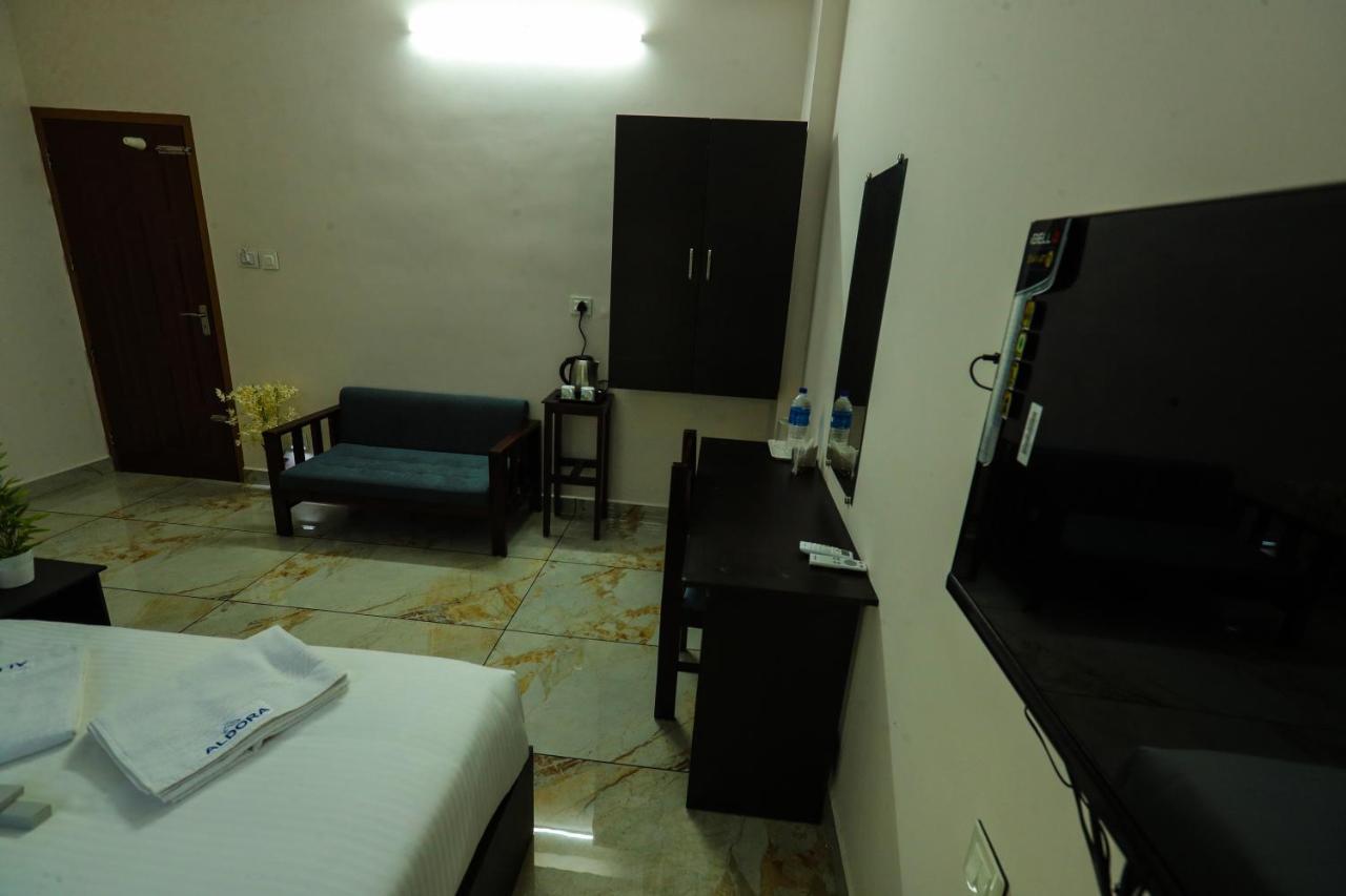 Hotel Aldora Airport Residency Nedumbassery Exterior foto
