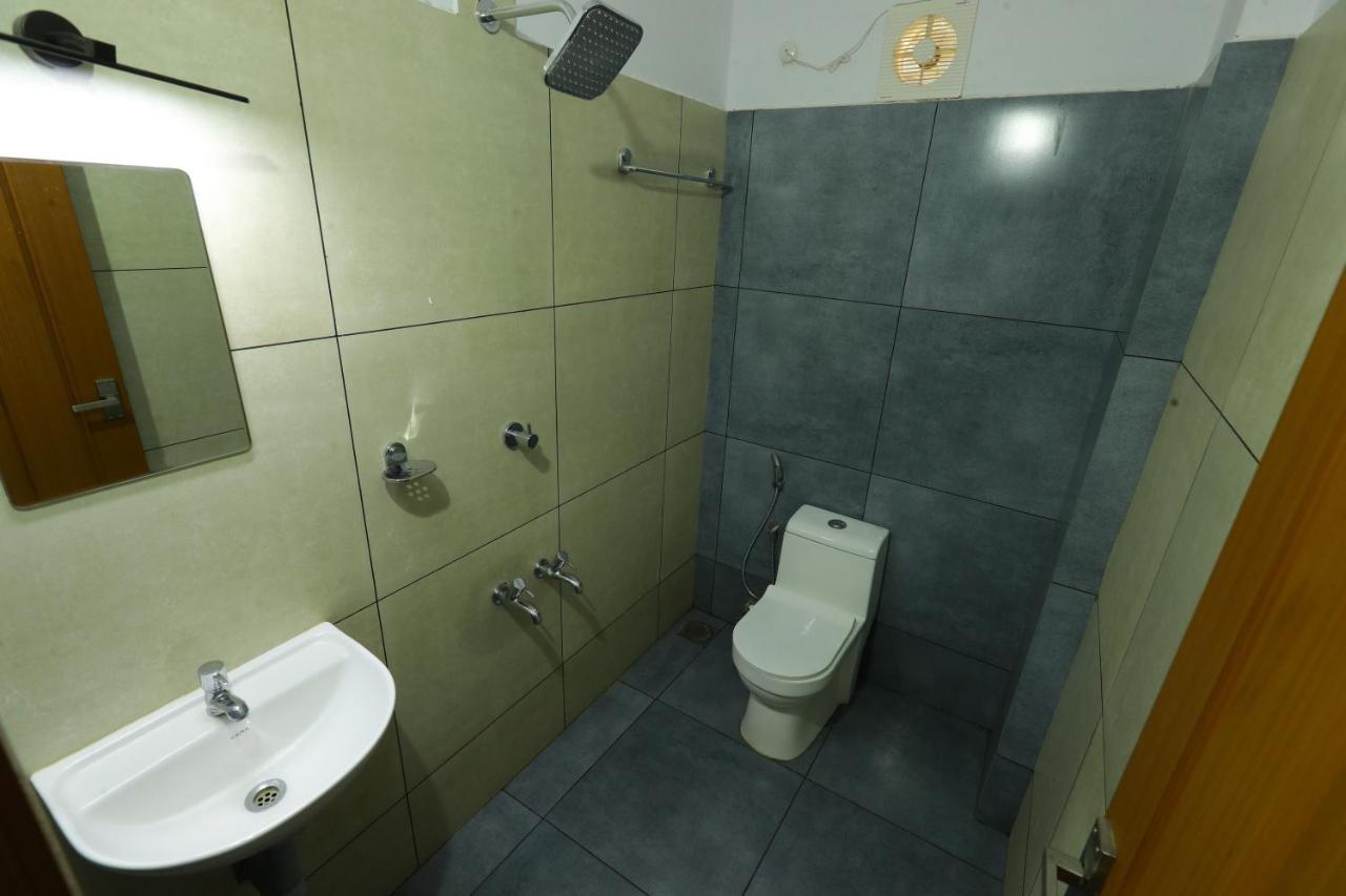 Hotel Aldora Airport Residency Nedumbassery Exterior foto