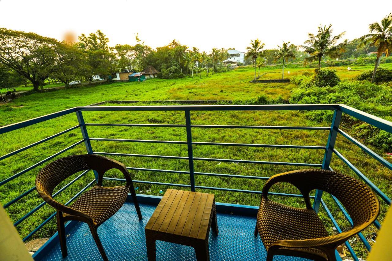 Hotel Aldora Airport Residency Nedumbassery Exterior foto